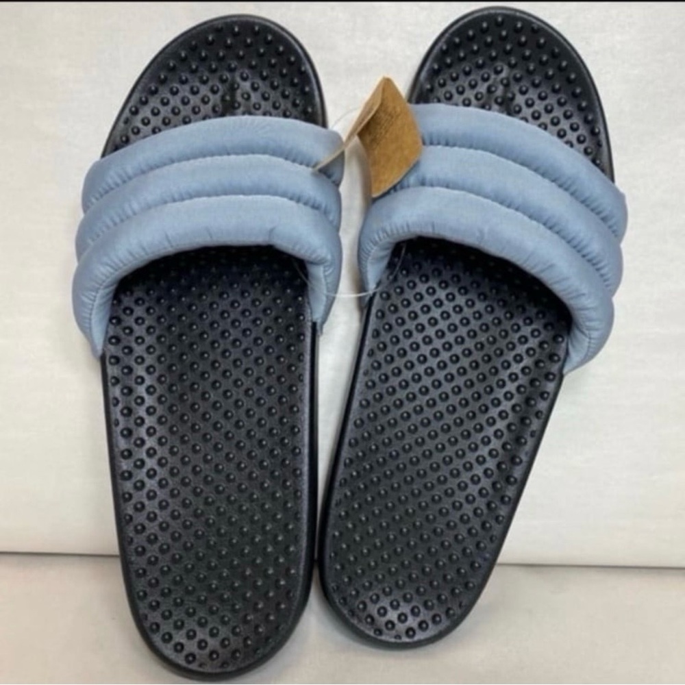 Victoria’s Secret PINK puffy pale blue slides / flip flops W8 NWT